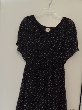 One Clothing,Black Printed Flutter Sleeve Dress. Size Large